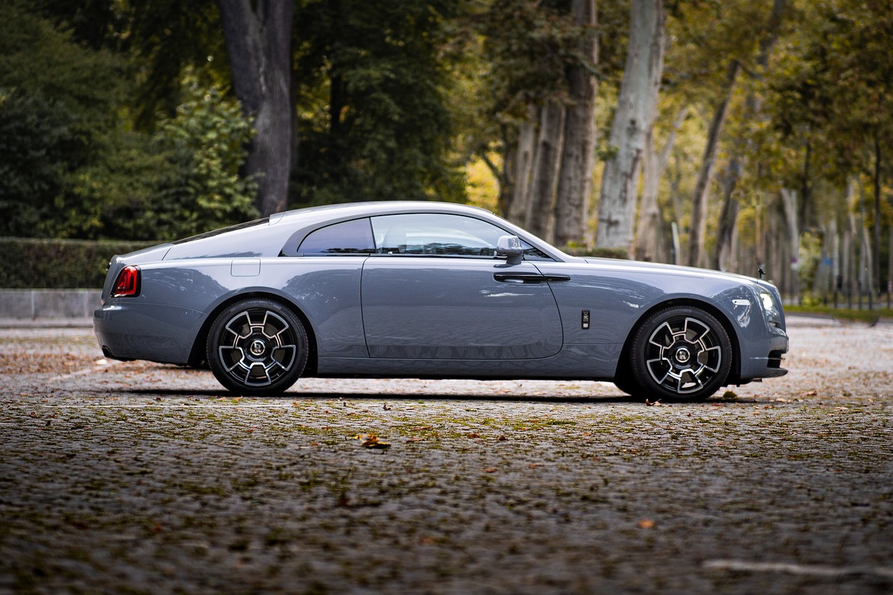 Flocage de voiture d’entreprise : pourquoi et comment le faire ?