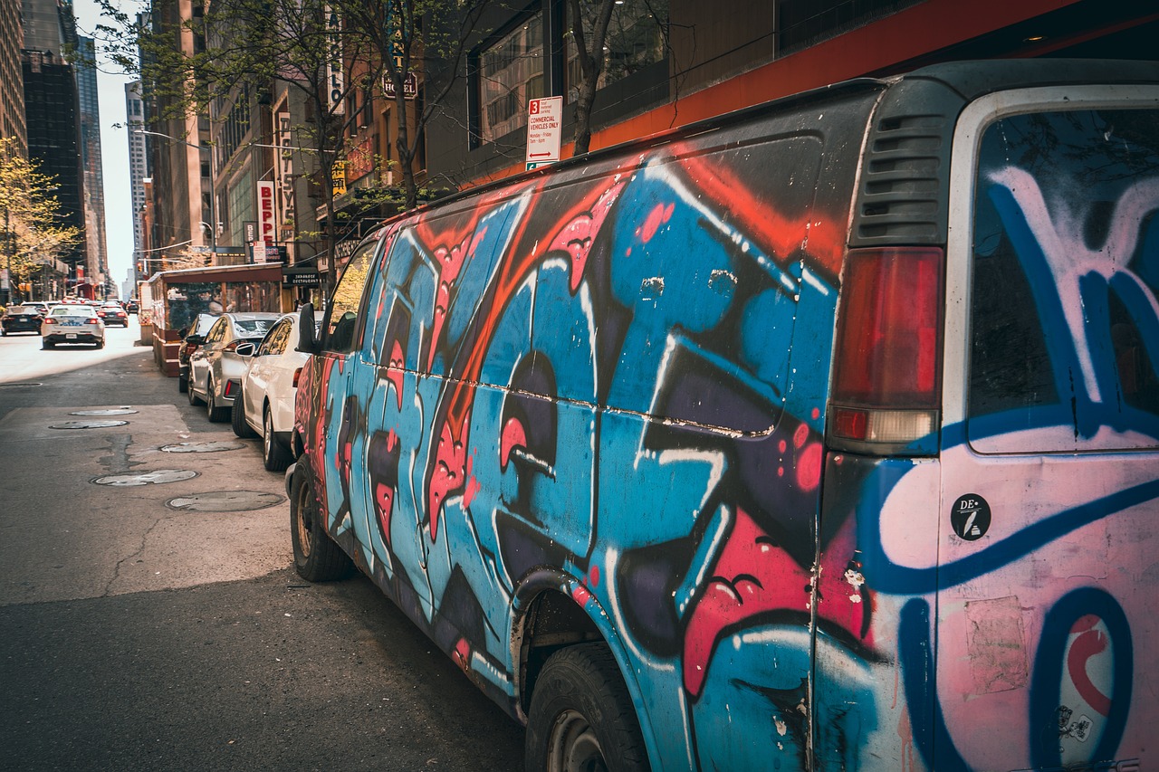 Tout ce qu’il faut savoir sur le flocage de véhicule : guide pratique