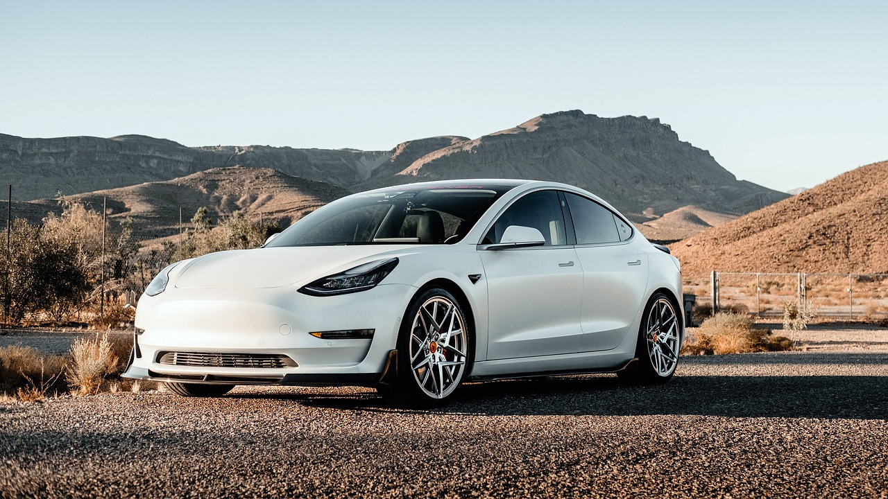 Transformer votre auto : comment faire du covering sur une Tesla model Y
