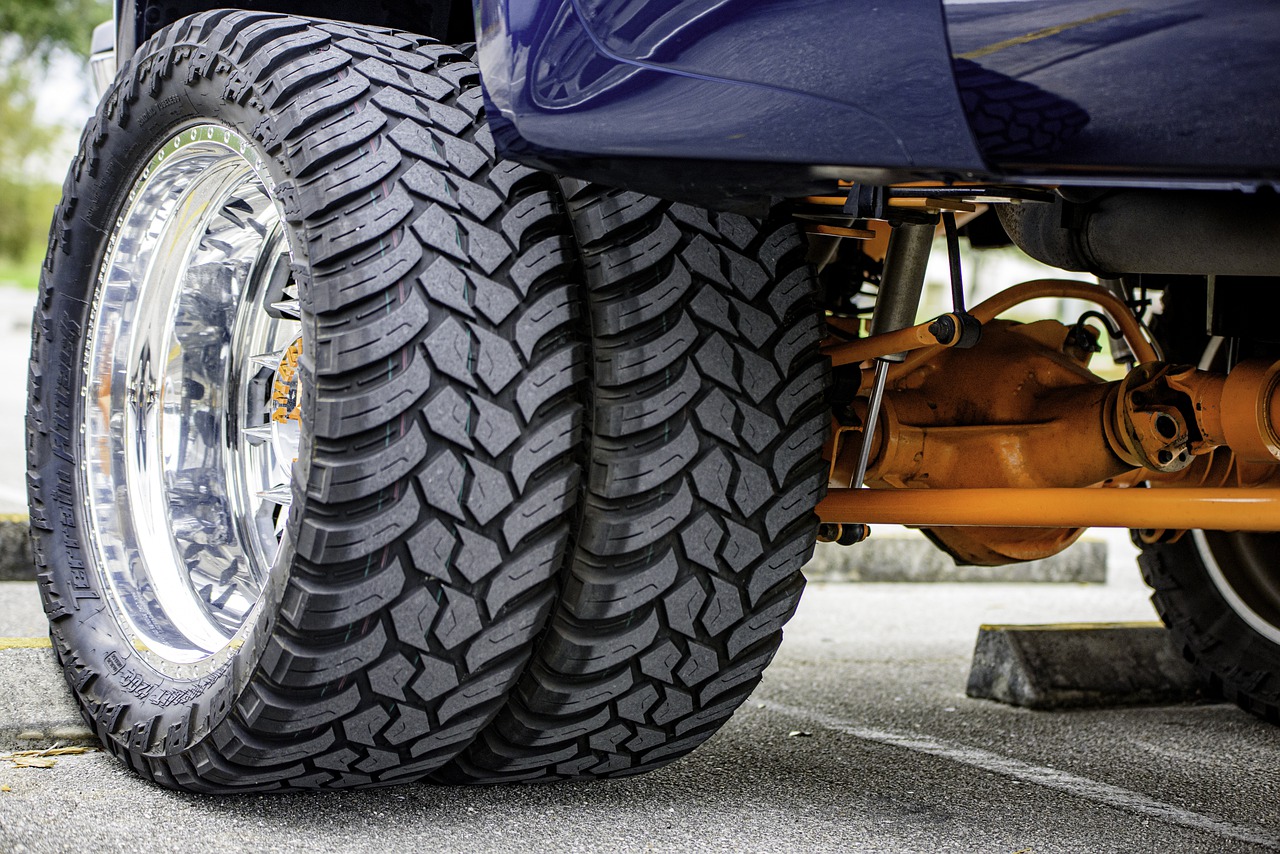 Covering camion : la tendance qui révolutionne la personnalisation auto